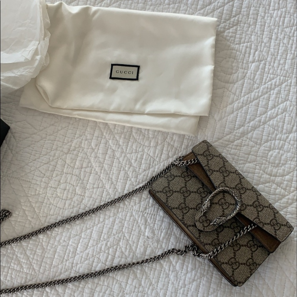 Gucci Dionysus GG Supreme Super Mini Bag